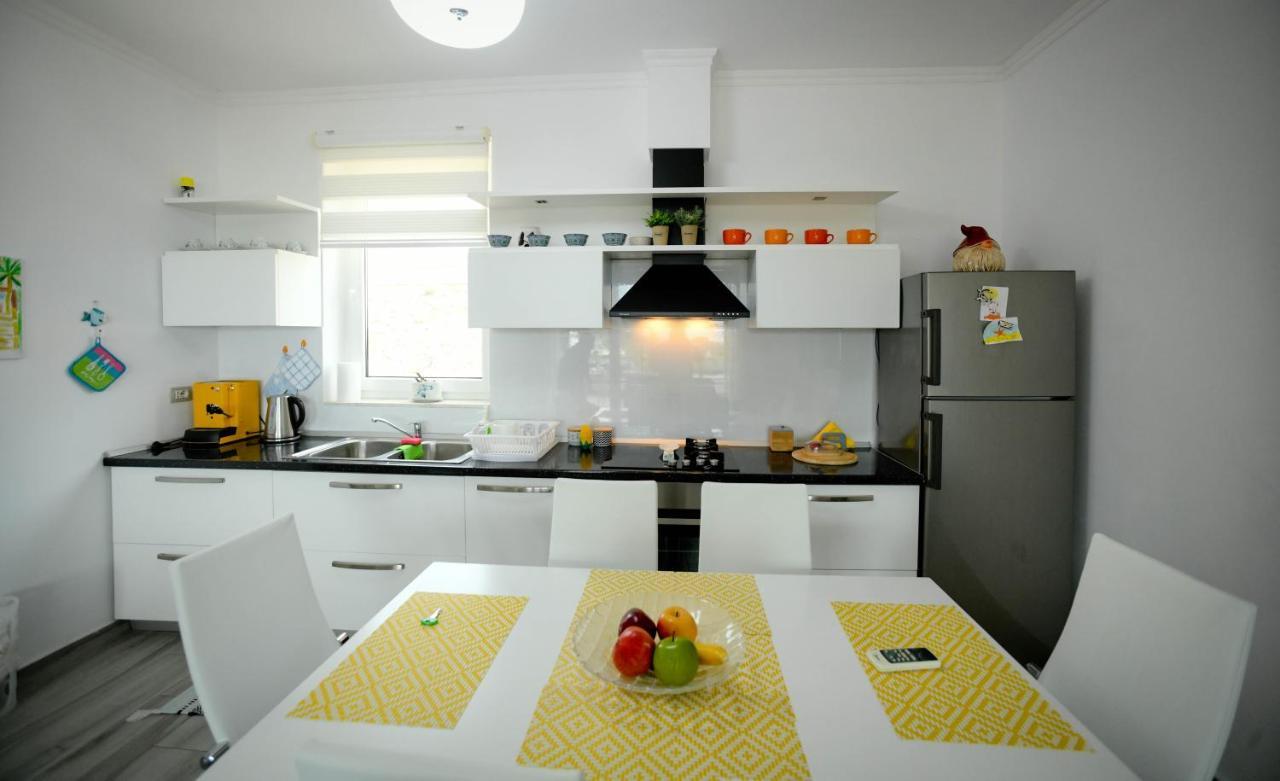 Vila Rina At Aquamarine Residence Vlorë Exteriör bild