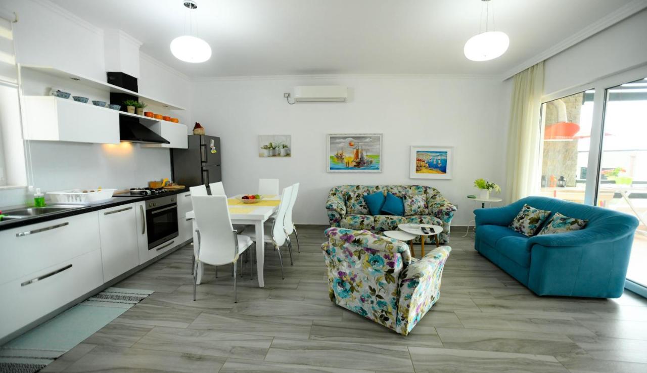 Vila Rina At Aquamarine Residence Vlorë Exteriör bild