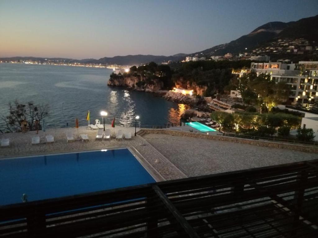 Vila Rina At Aquamarine Residence Vlorë Exteriör bild